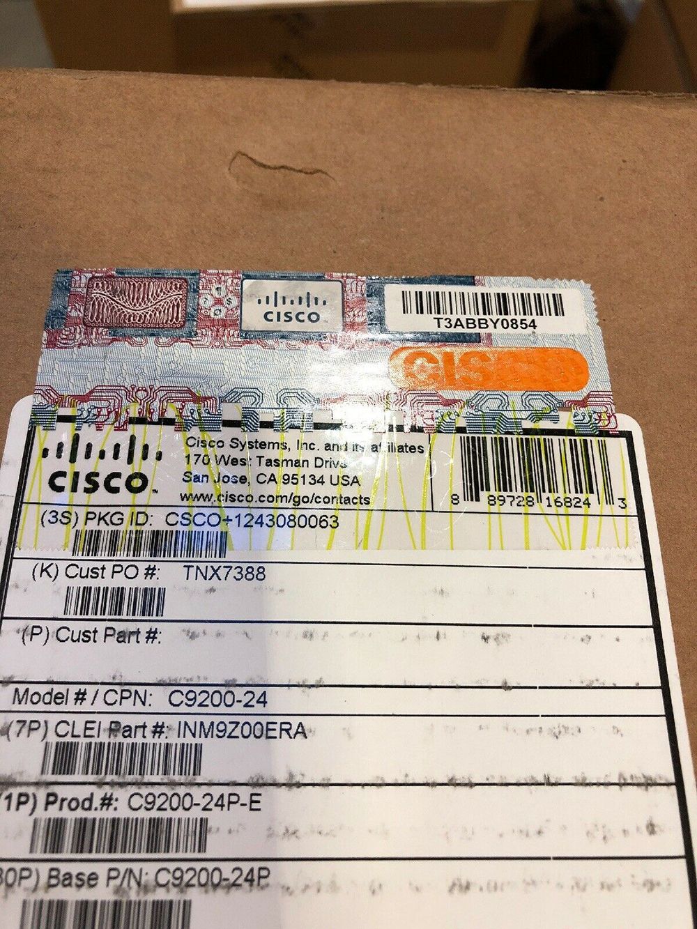 Cisco C9200-24p-E Catalyst 9200 24-Port Poe+, Network Essentials Switch