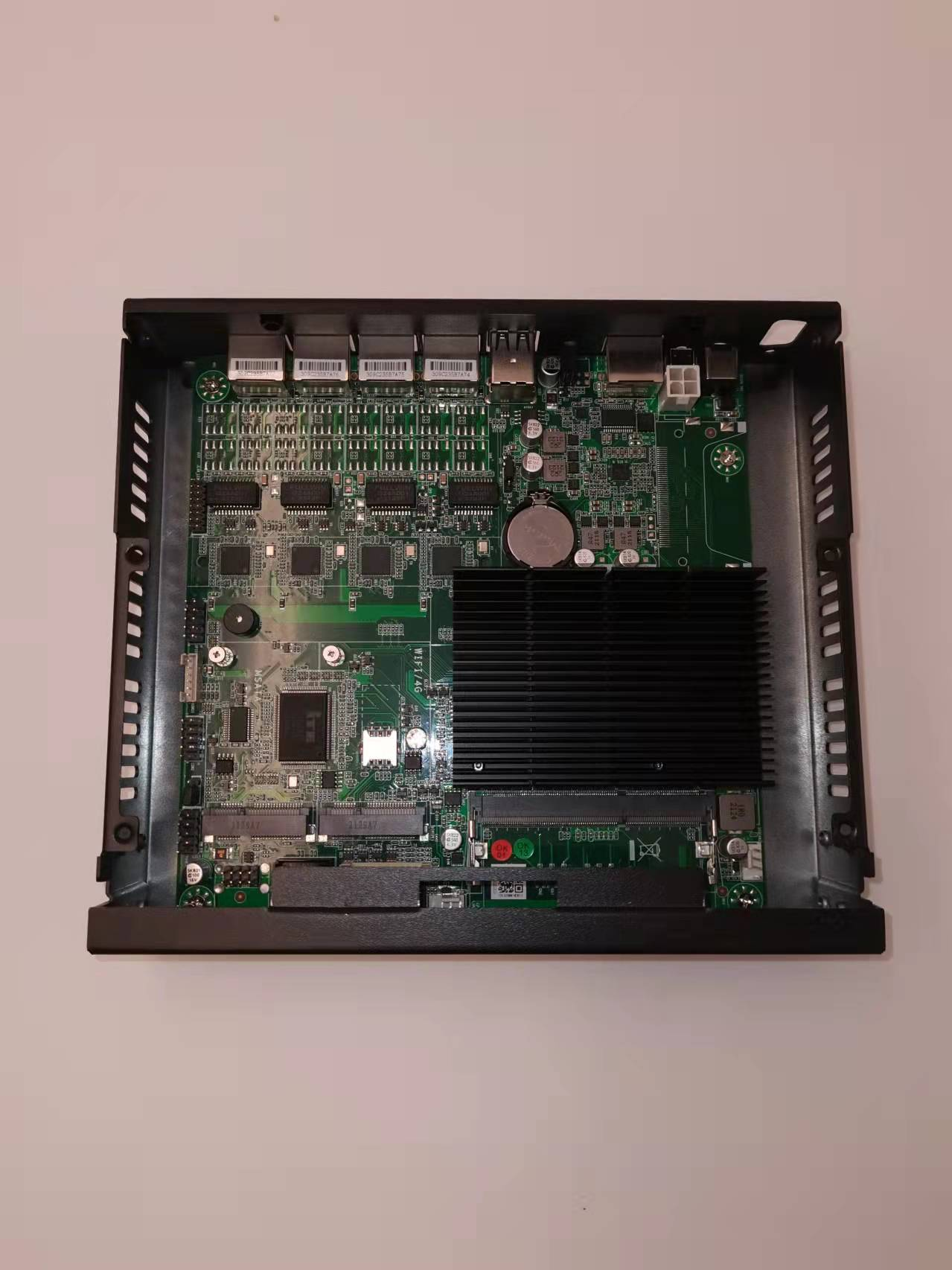 Desktop J1900 4 LAN Firewall Networking Appliance Pfsense Supported R01d44