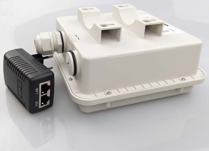 Waterproof IP67 Outdoor Router Support B42 B43 or B28 Frequency Bands