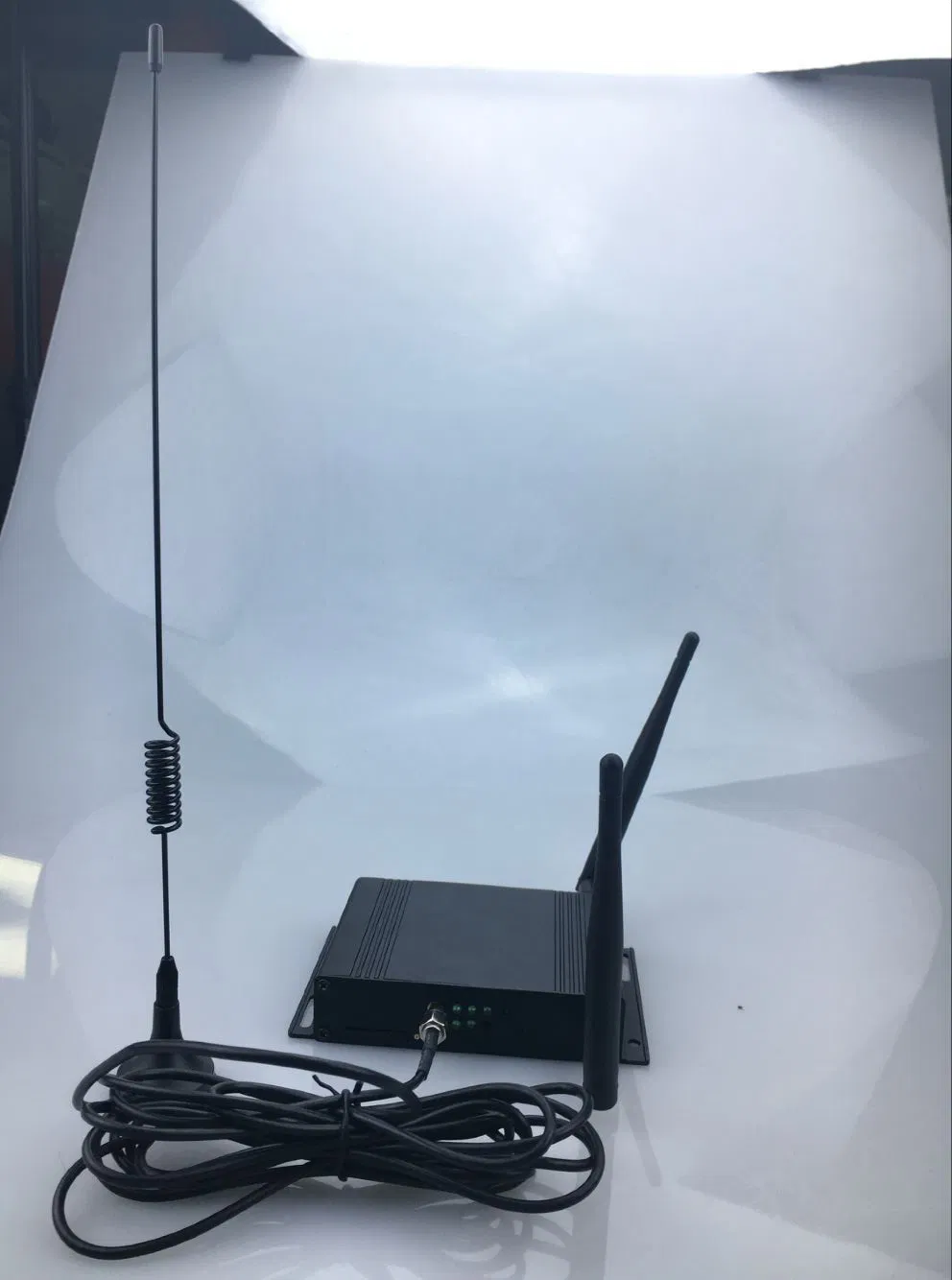 Wi-Fi Metal 4G Router with GPS Function